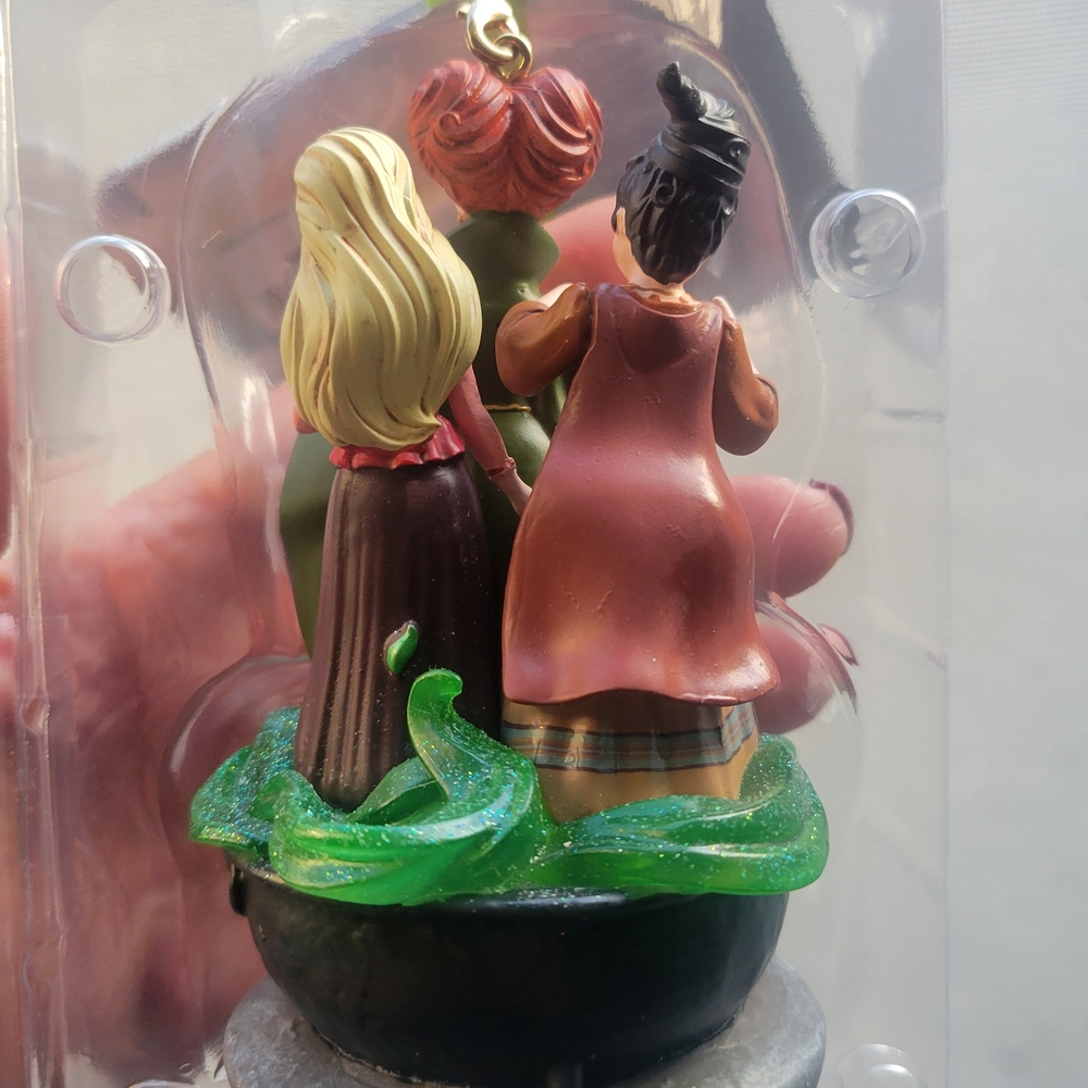 Disney Hocus Pocus Light Up/Sound Ornament-BRAND NEW WITH TAGS - Picture 7 of 11